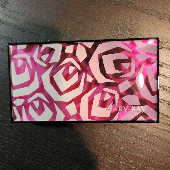 Mary Kay Perfect Palette - Picture 2 of 4